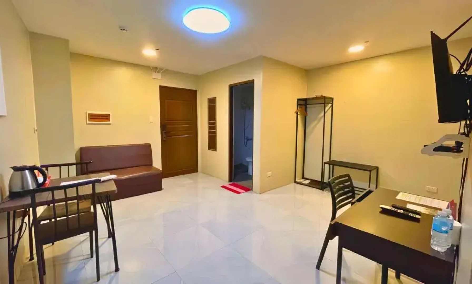 Oyo 498 Algers Suites