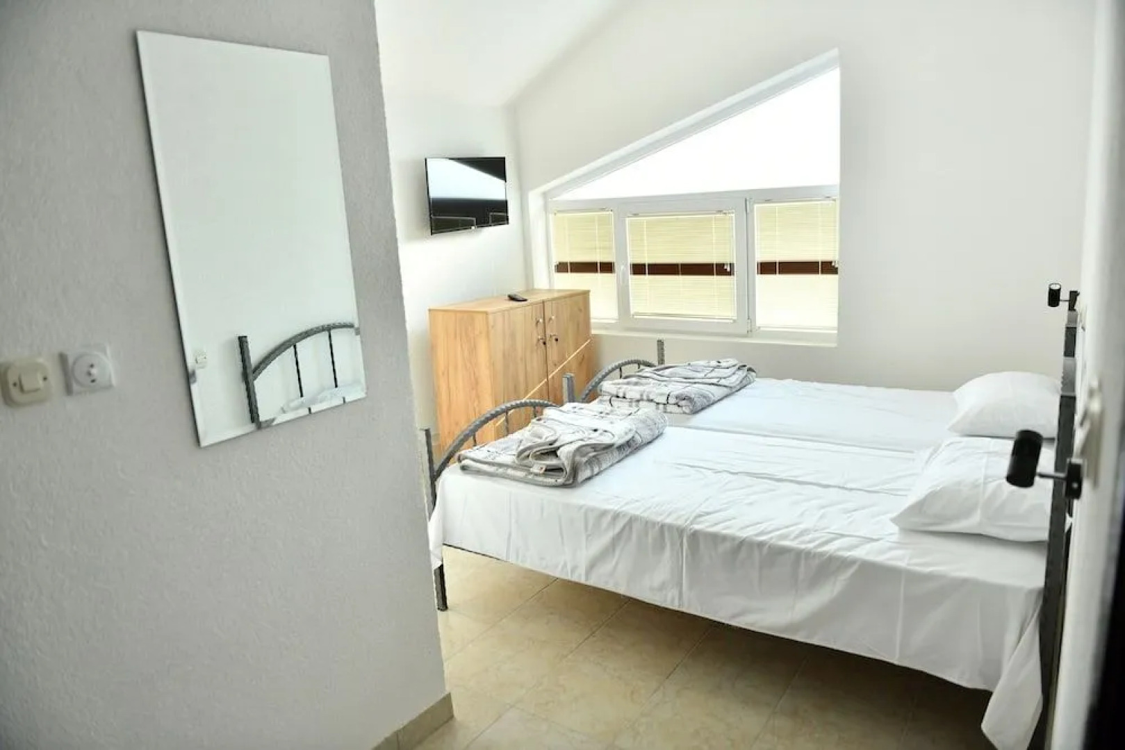 Hostel & Apartments Academy