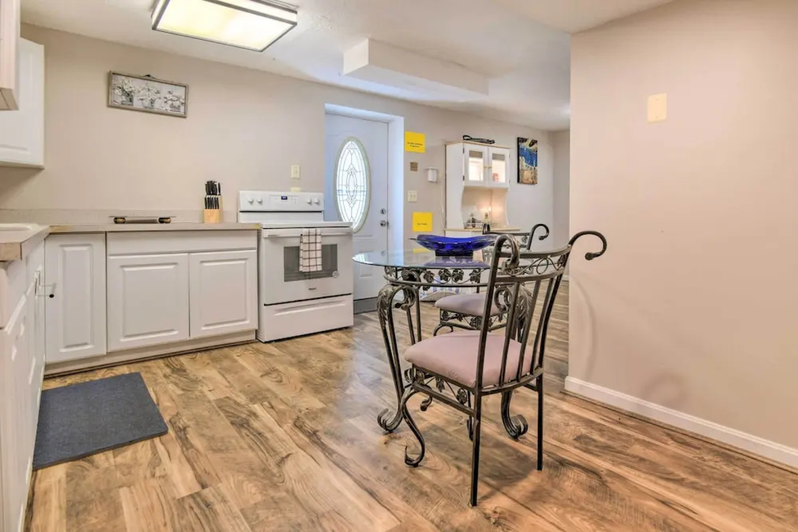 Bel Air Apartment w/ Pool ~ 2 Mi to Main St