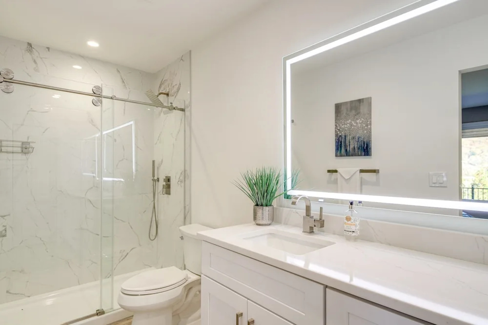 Lafollette Home: Community Pool & Mountain Views!