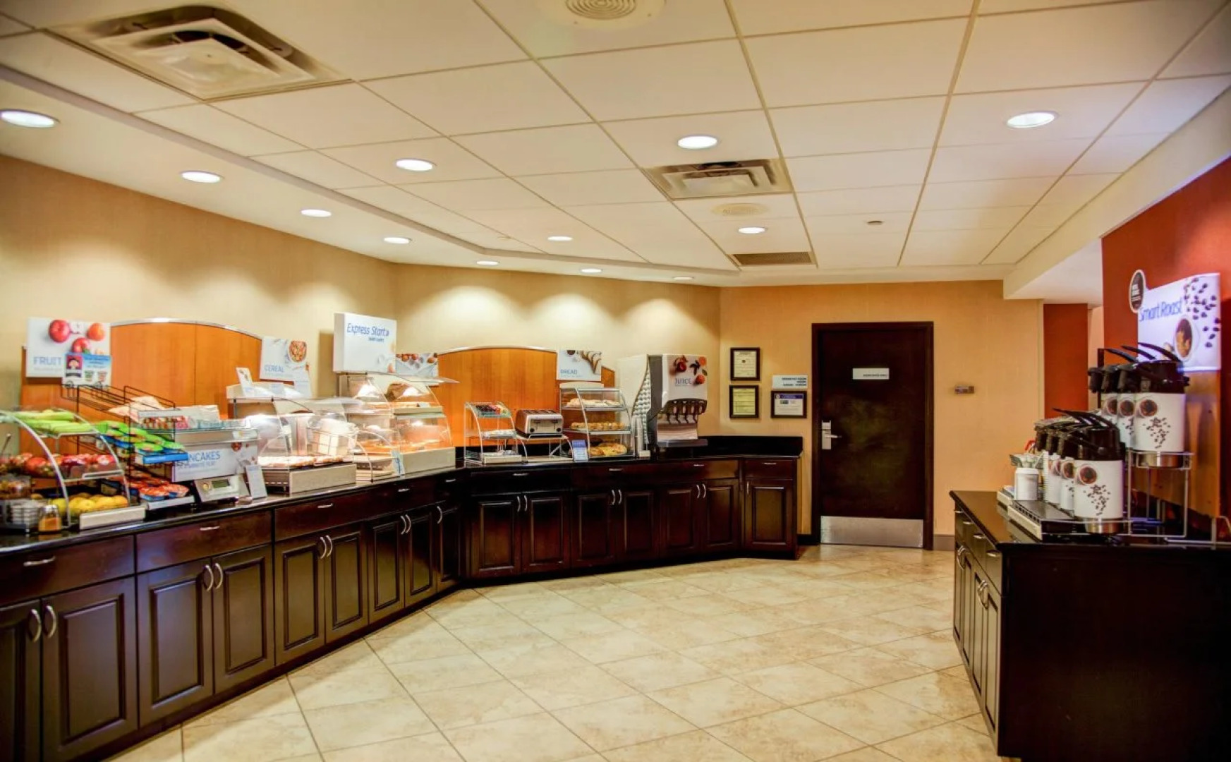 Holiday Inn Express Suites South - Tyler by IHG
