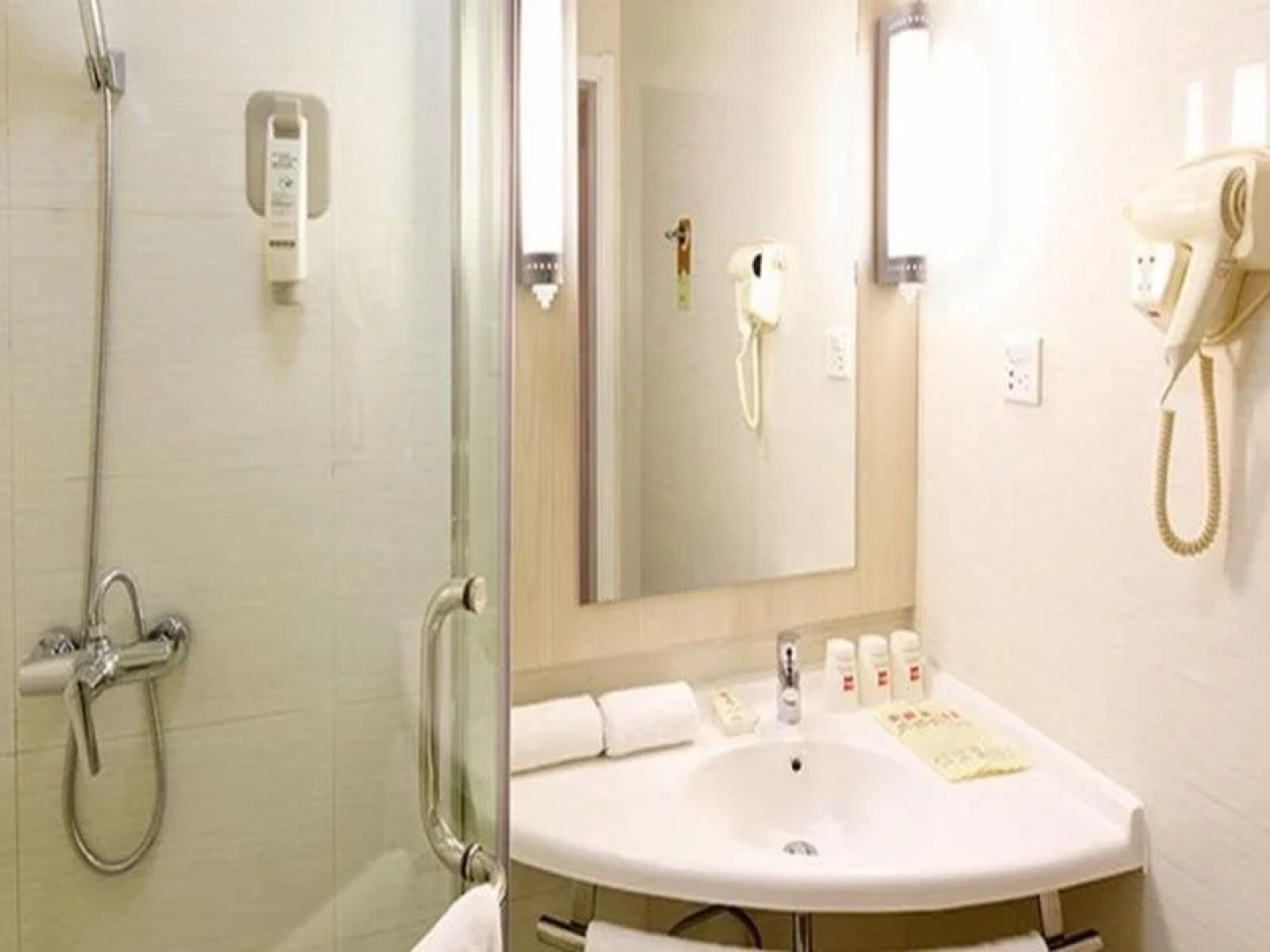 IBIS Hohhot Changle Palace