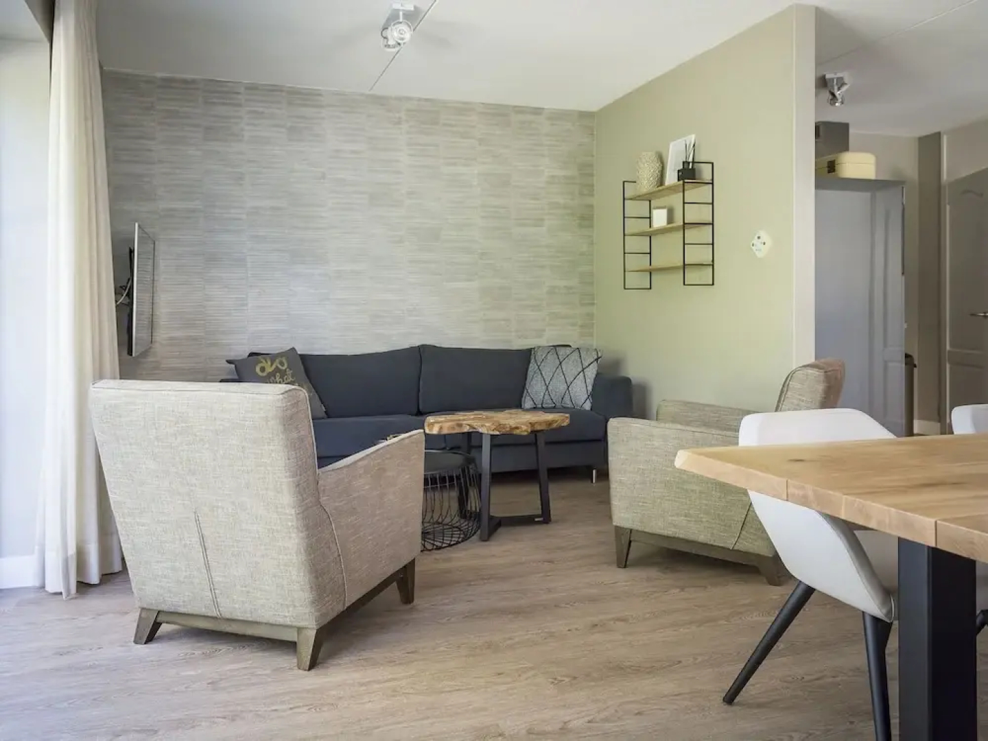 Apartment in De Cocksdorp With Garden