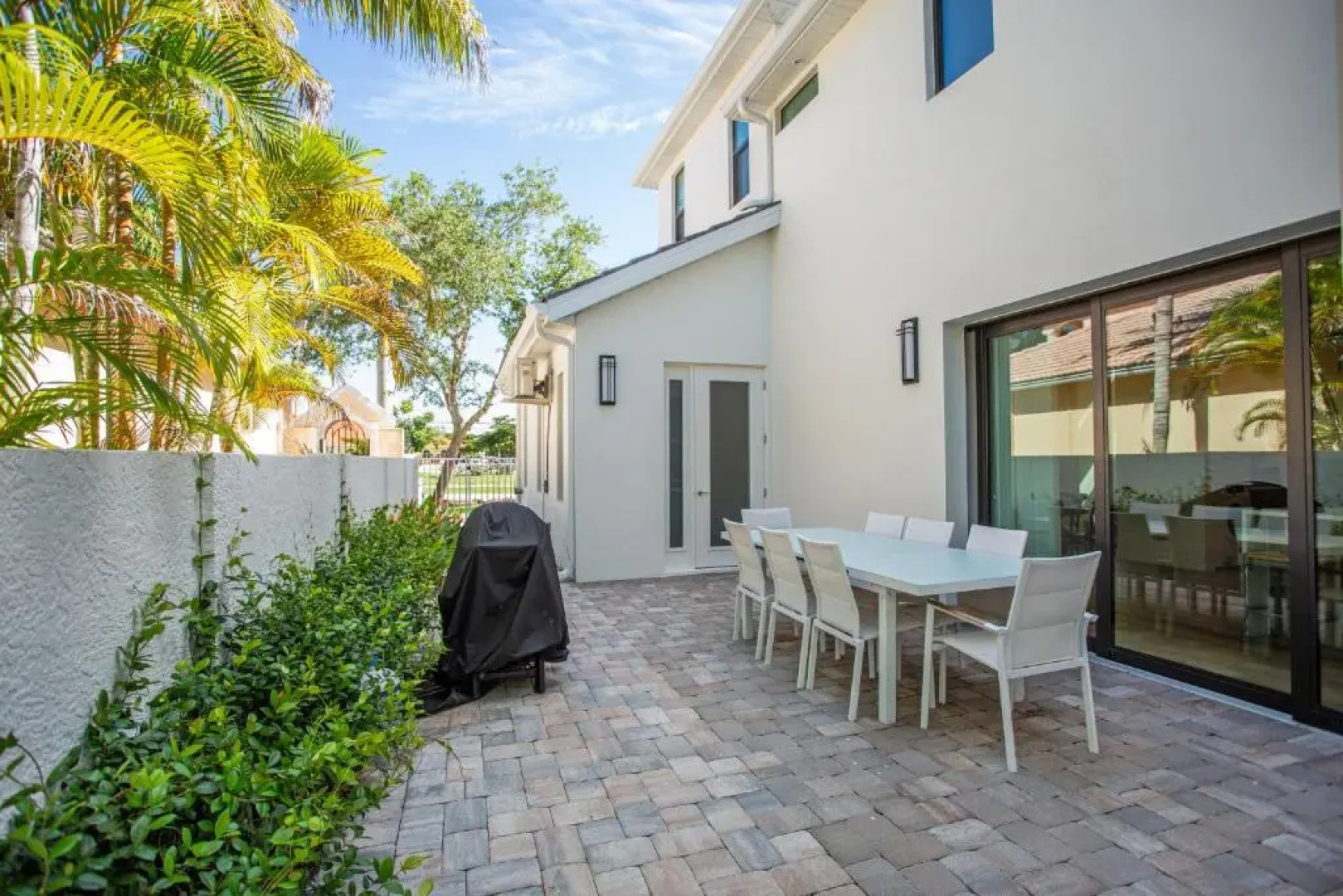 Sorrento Cabana in North Naples