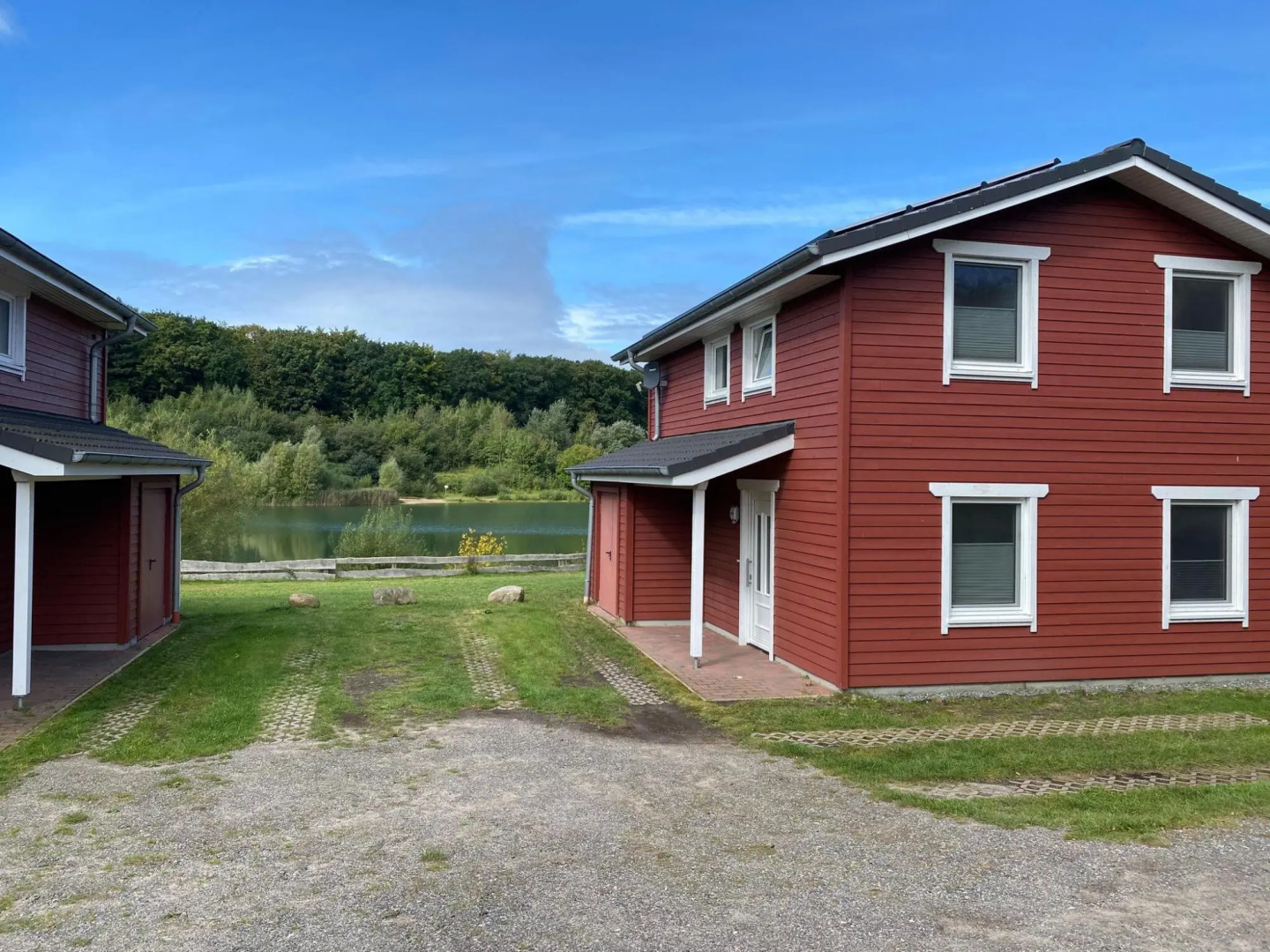 Holiday homes by the lake in the Geesthof holiday park, Hechthausen