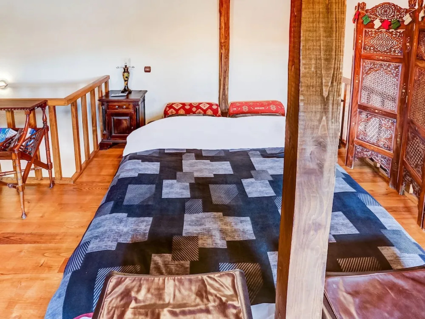 Lavish Holiday Home in Pella with Jacuzzi