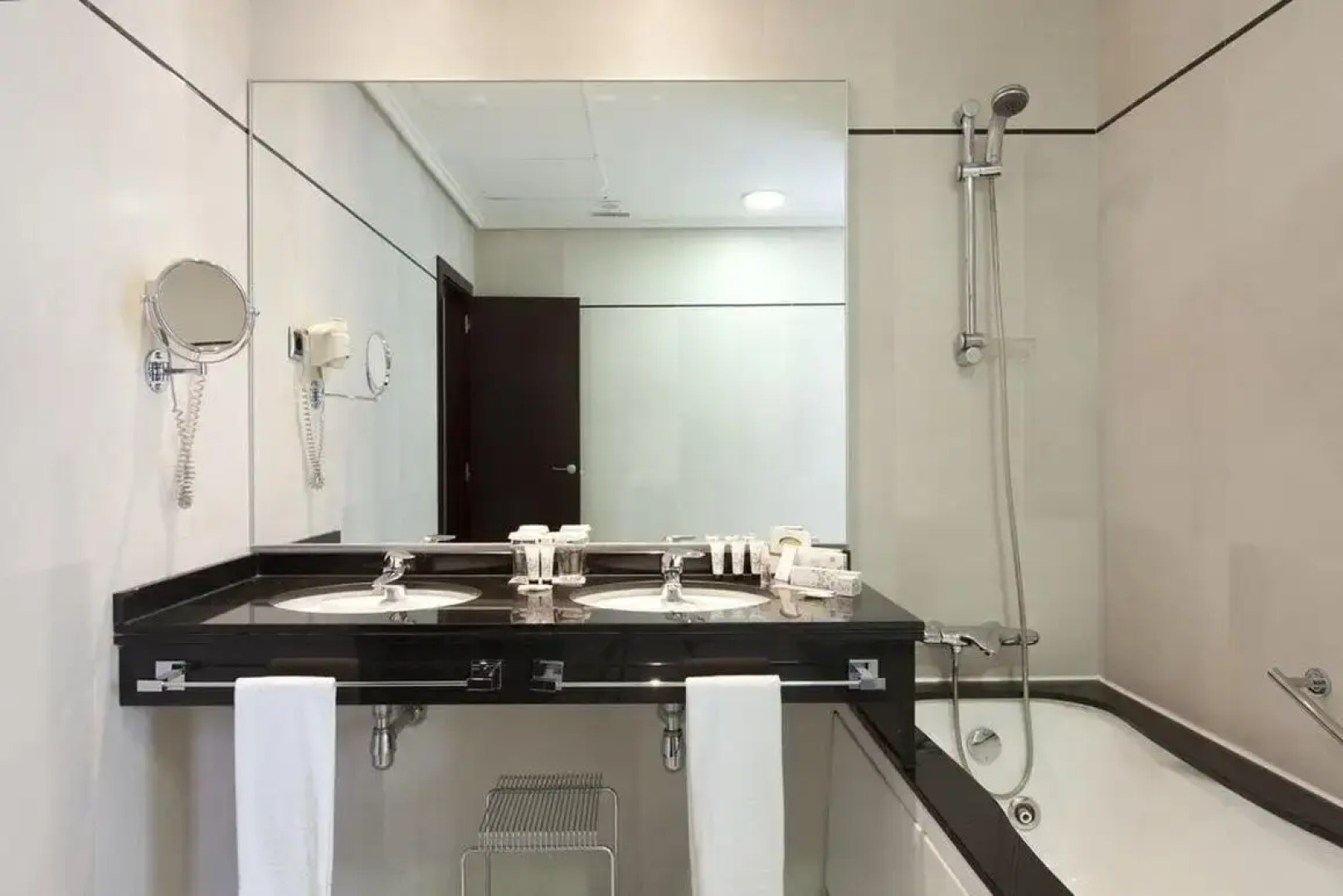 Отель Valencia Center