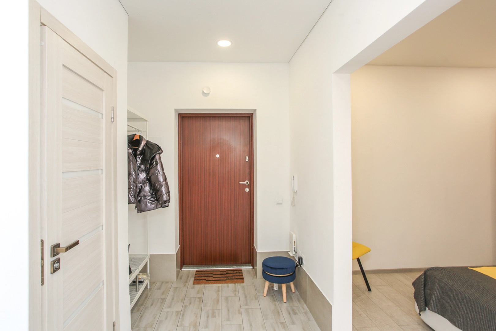 Апартаменты Апартик с выходом к озеру