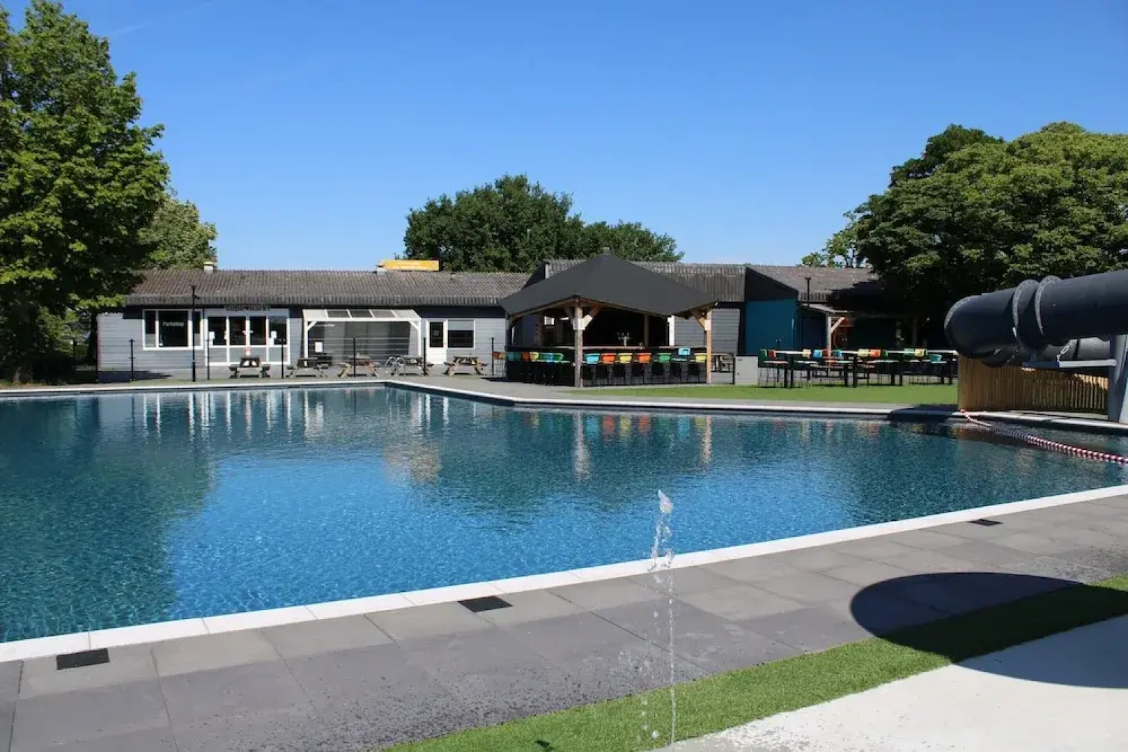 Chalet on the Recreational Lake and the Veluwe