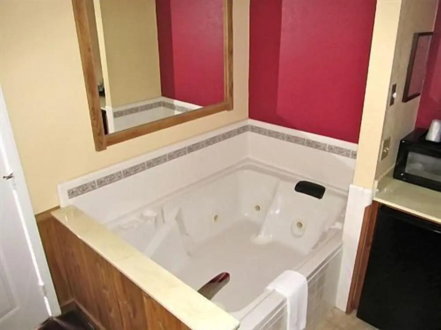 Jonathan Creek Inn and Villas