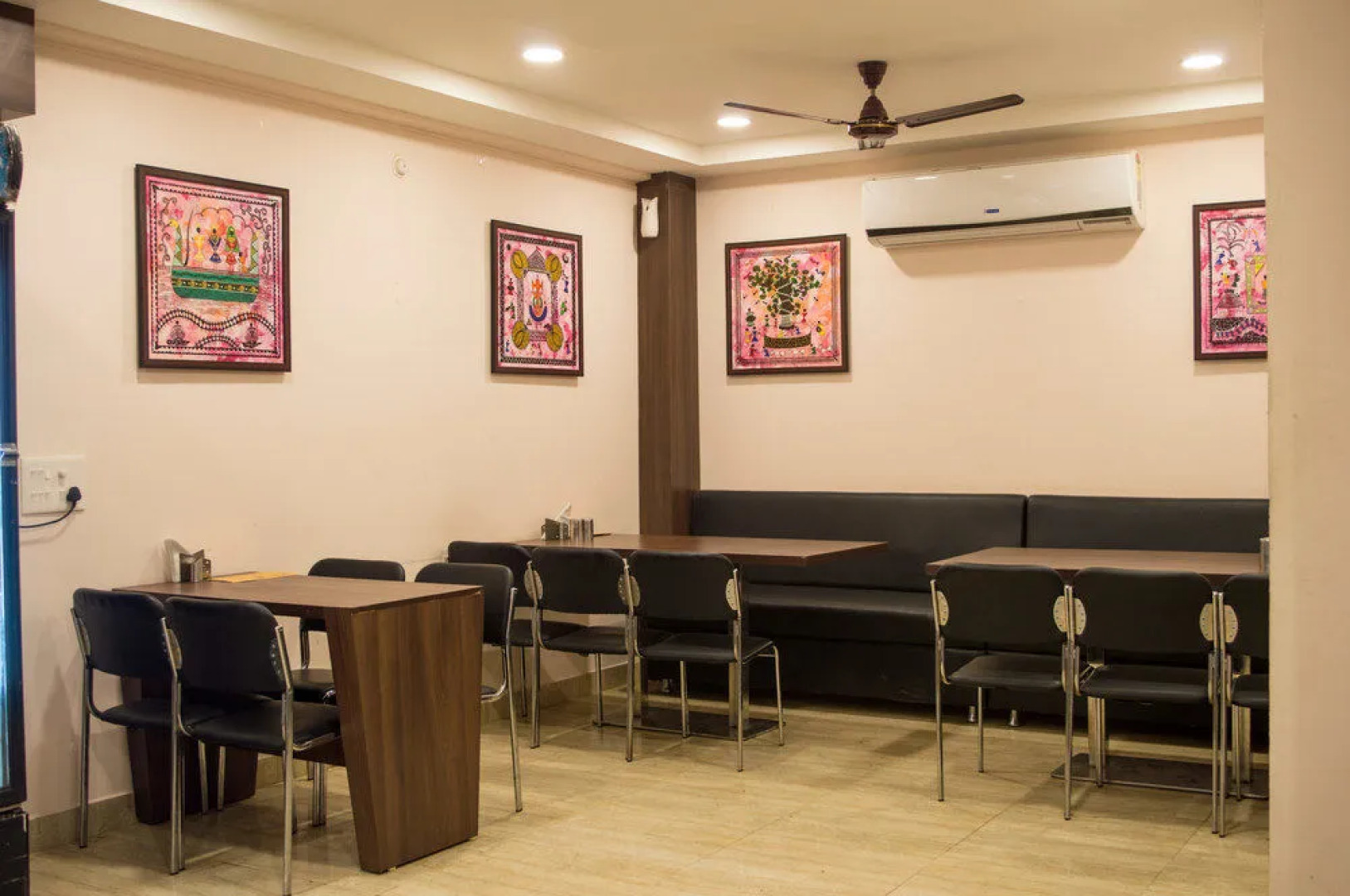 Treebo Royal Sun Palace MP Nagar Zone 2