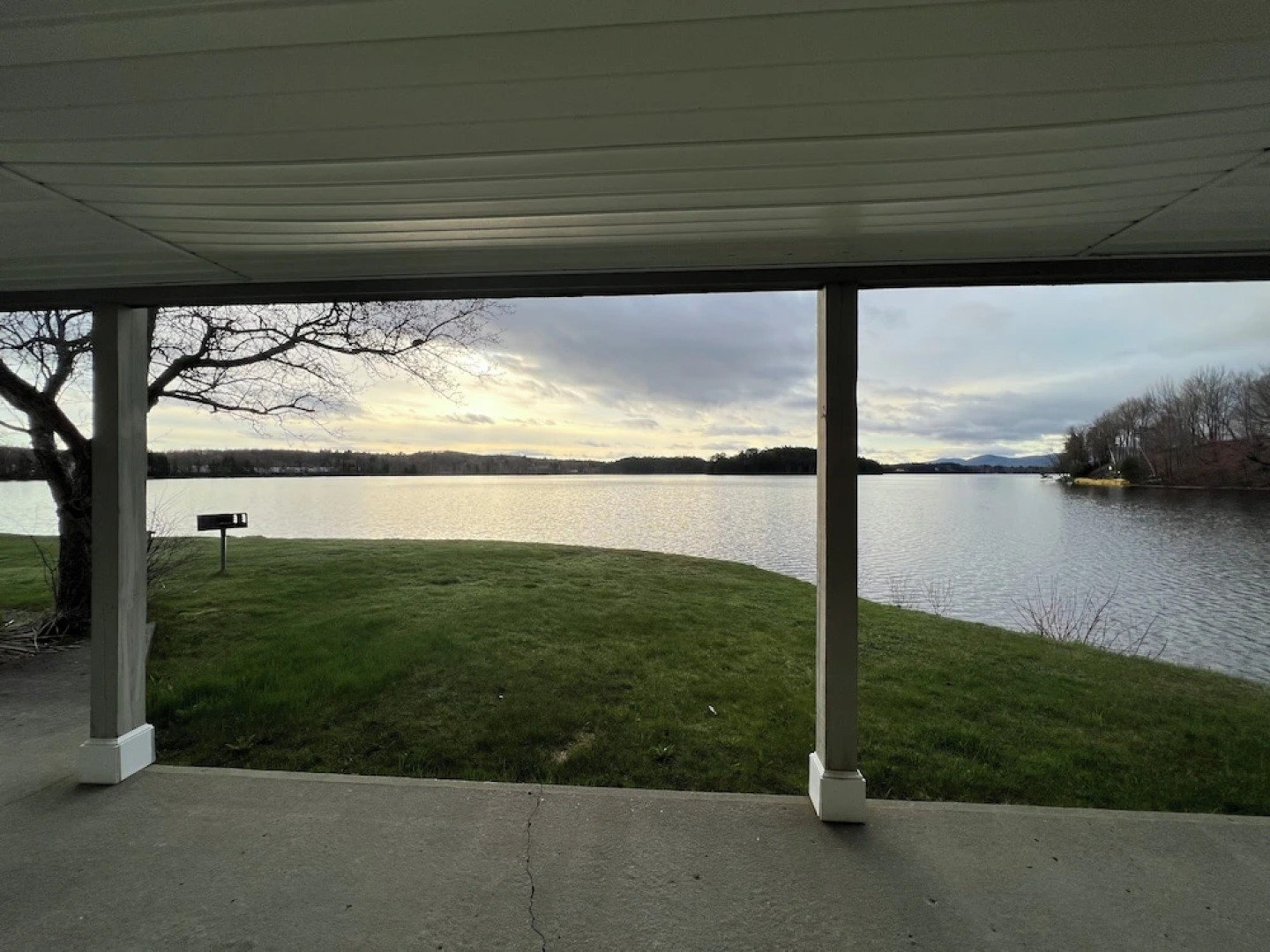 Island Pond Country Inn (Formerly the Lakefront Inn & Motel)