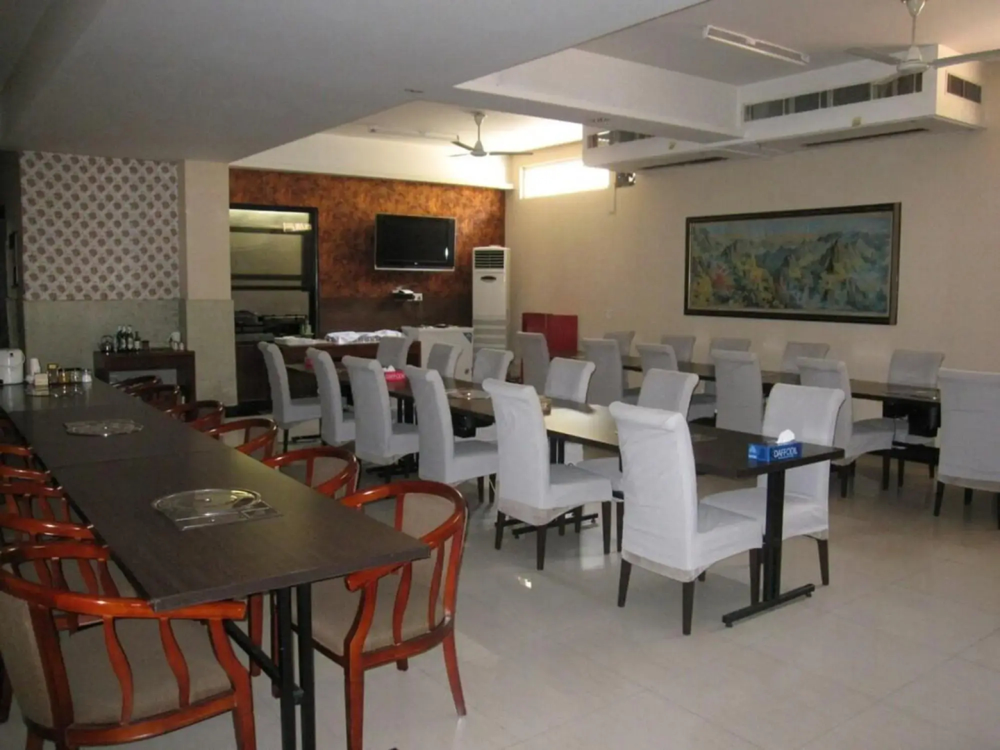 OYO Premium Chi Greater Noida