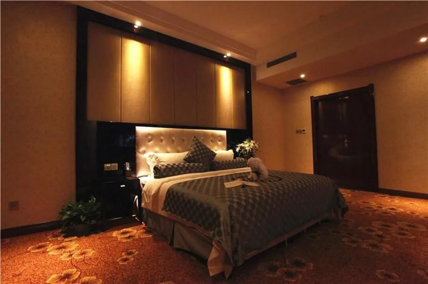 Zhongzhou International Hotel