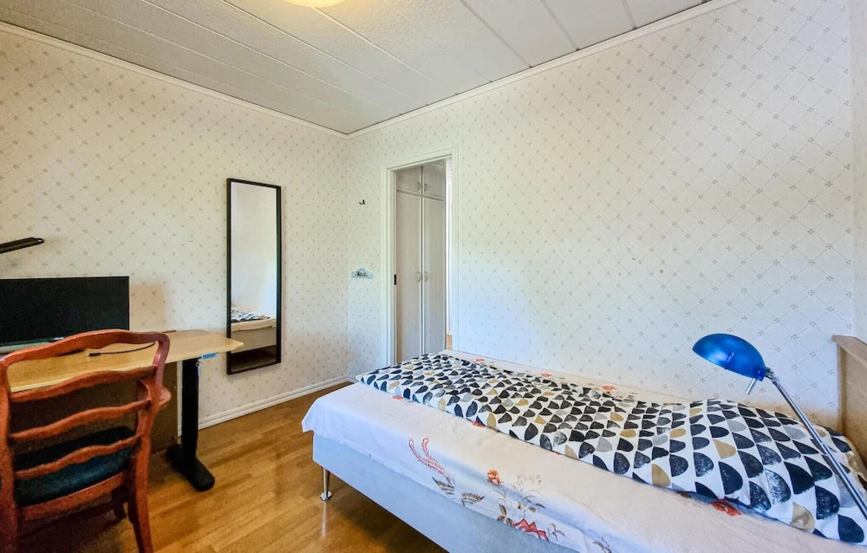 Nice Home in Västra Frölunda With Wifi and 3 Bedrooms