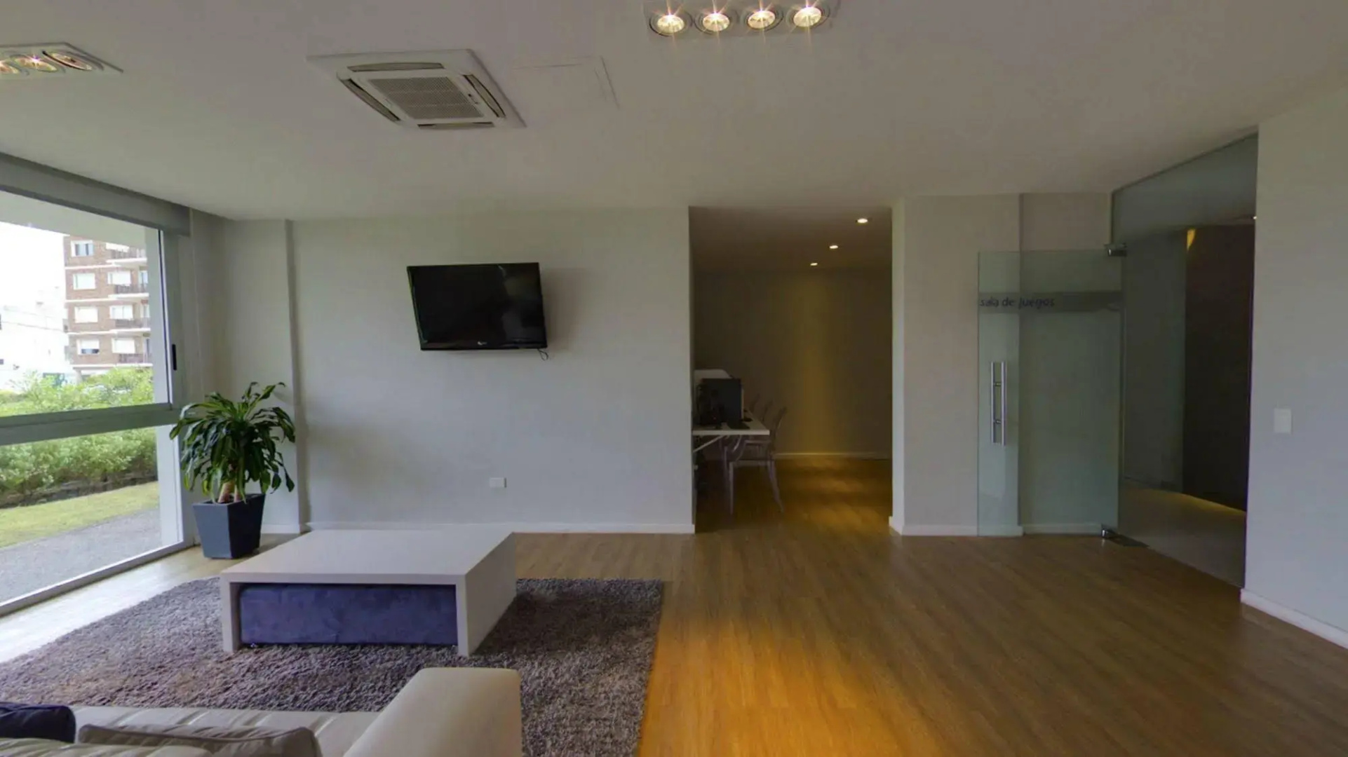 Arenas del Mar Apartments