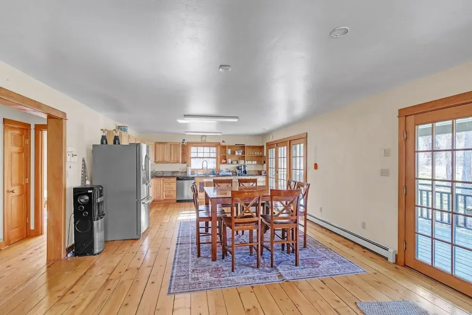 Charming Country 4br Retreat With Riverfront Views 4 Bedroom Cabin