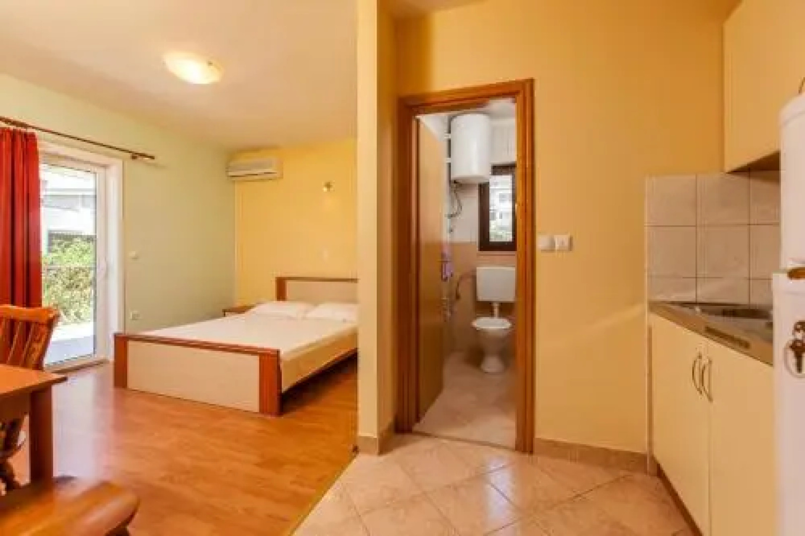 Apartments Mirko 3450