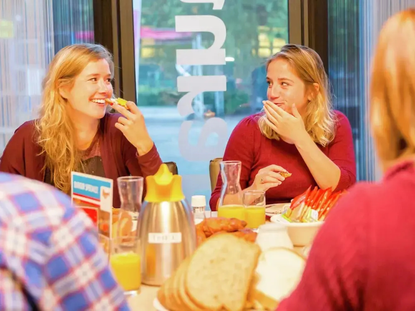 Restyled House with 5 Bathrooms near Vrachelse Heide