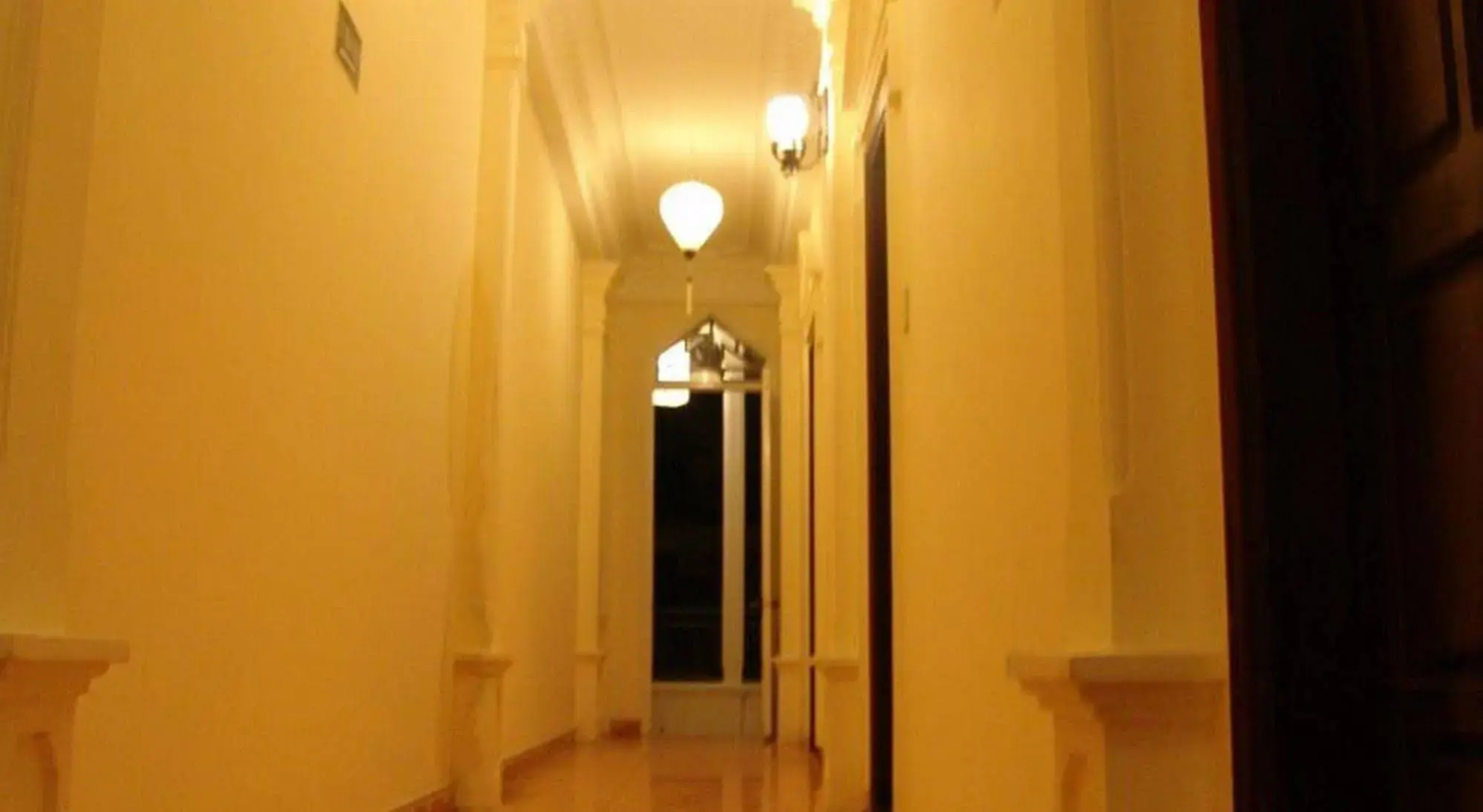 Hue Home Hotel