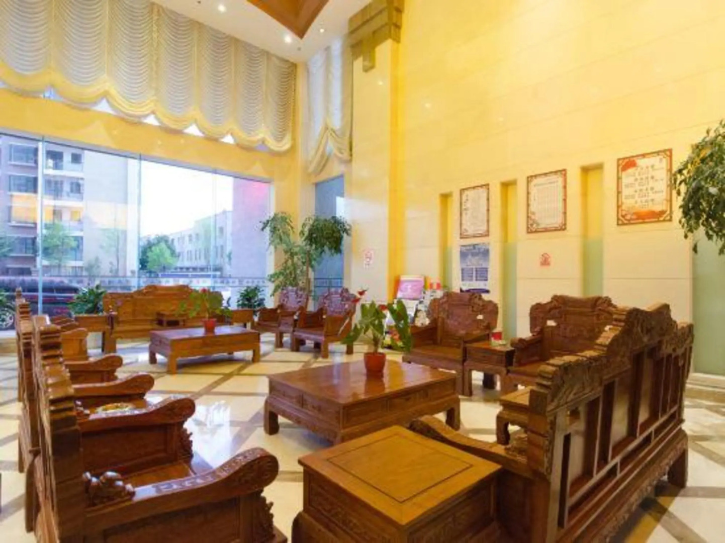 Hua Tai Jin An International Hotel