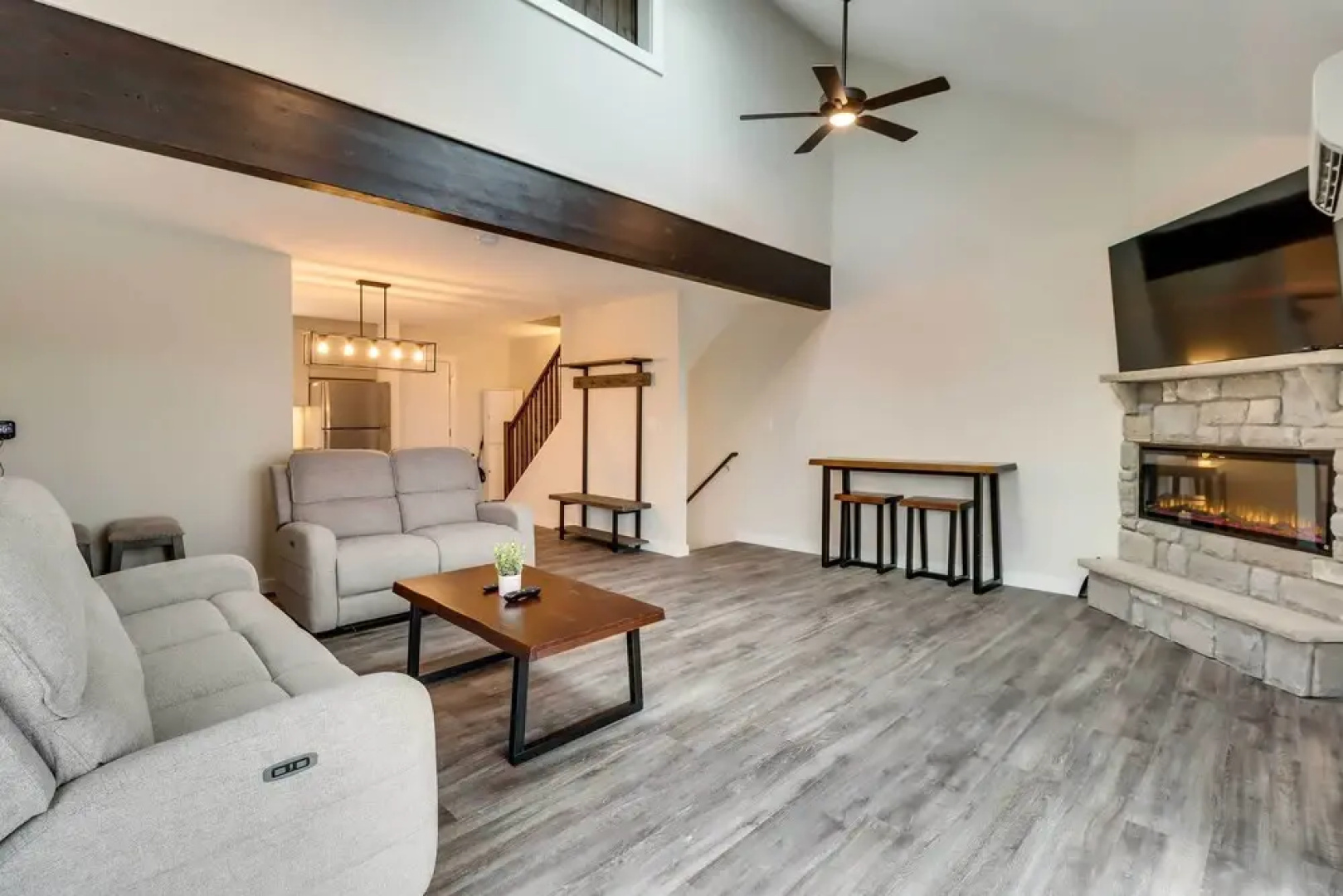 1 Mi to Camelback Resort: Tannersville Townhome