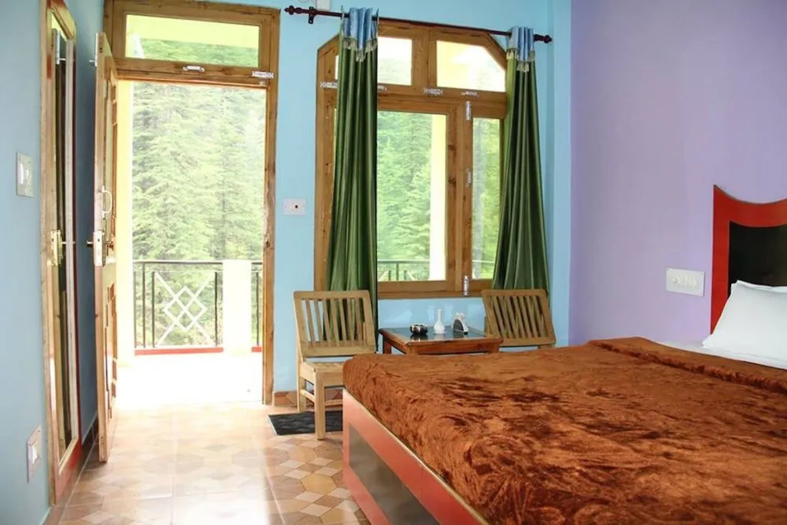 Dev Conifers Cafe & Cottages