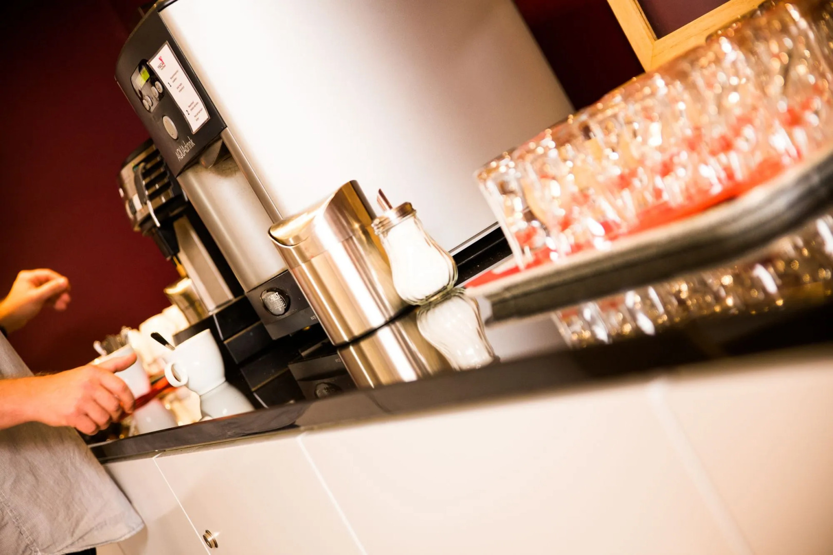 Hotel & Lounge by Hyve Basel SBB