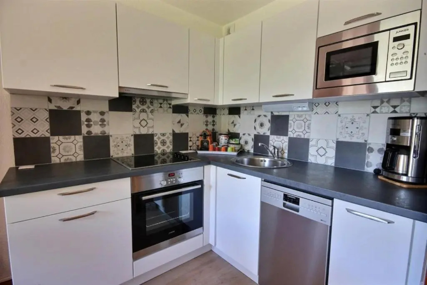 LOCATION APPARTEMENT AVEC ACCES PISCINE - WIFI- CENTRE SAINT JEAN D'AULPS STATION - 5 Personnes - DAILLE 16