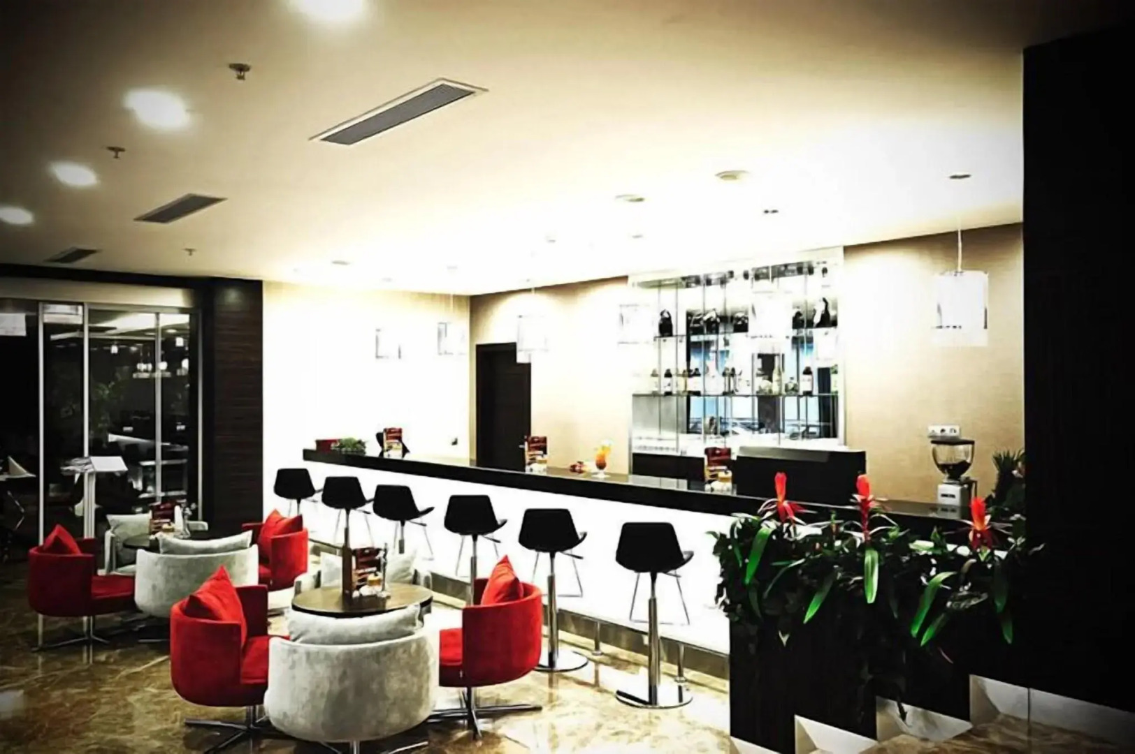 Demora Hotel