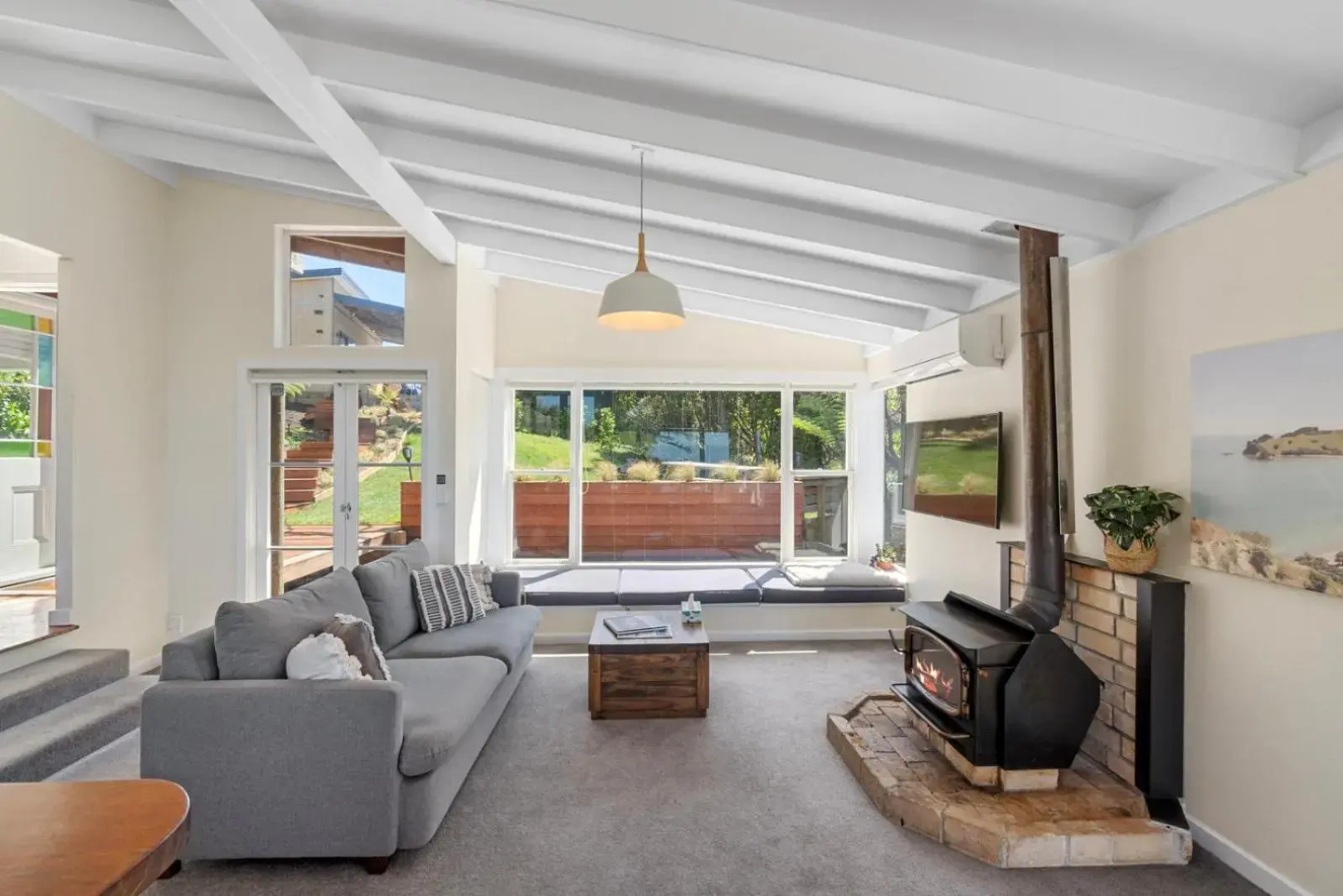 Piha - City Escape, Piha Holiday Home