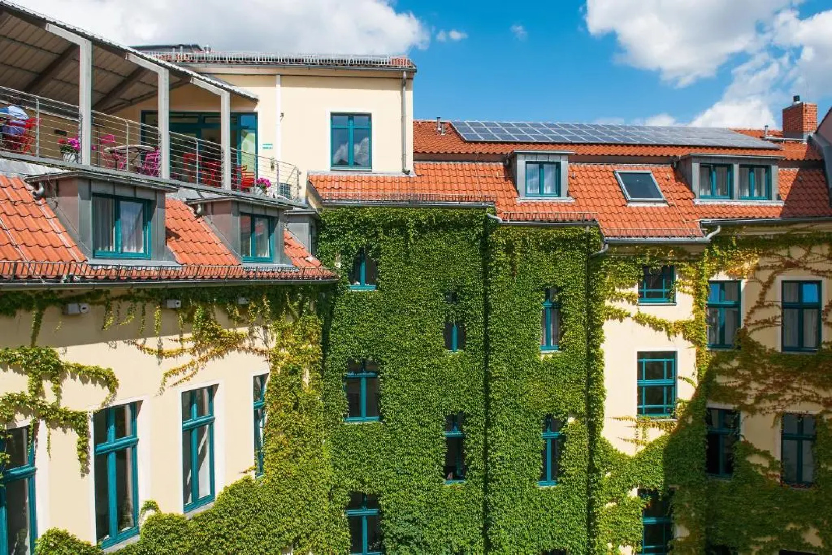 Mikon Eastgate Hotel