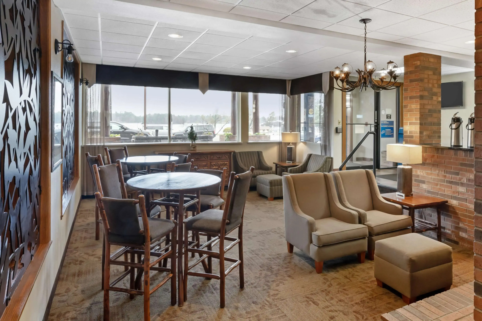 Best Western Plus Concord Inn