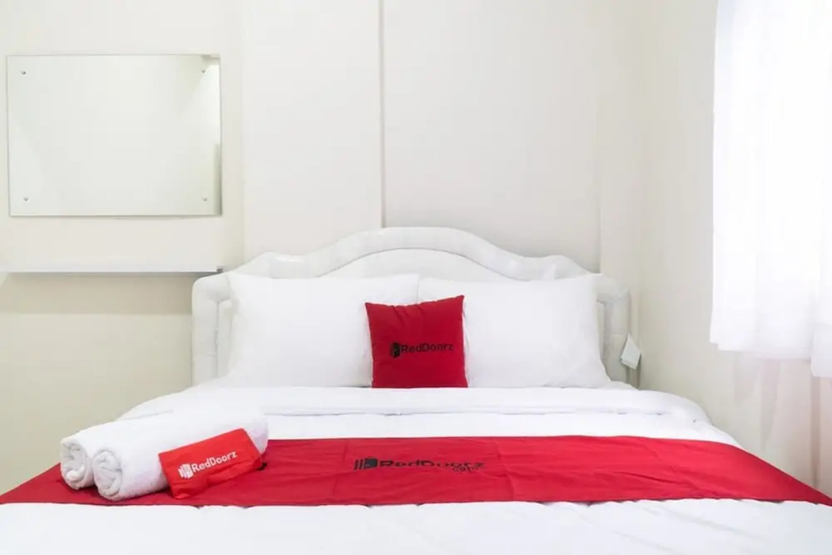 RedDoorz @ Garden Boulevard Citra Raya Tangerang