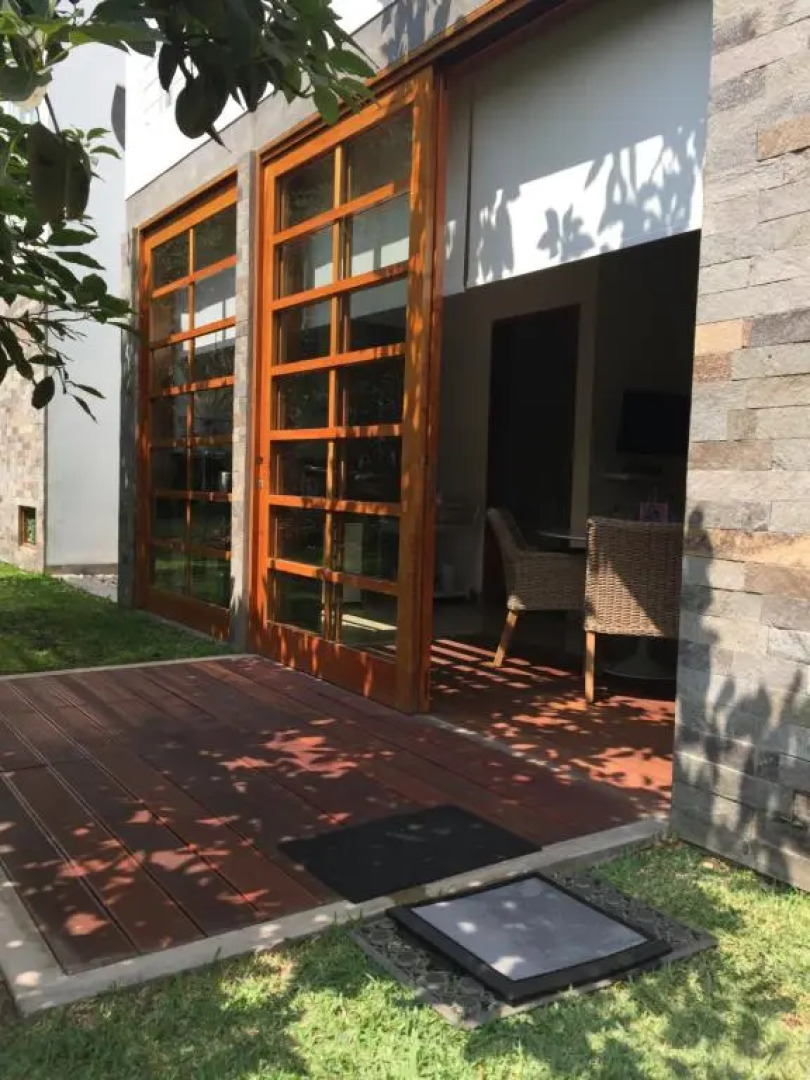 Zen Home & Garden House