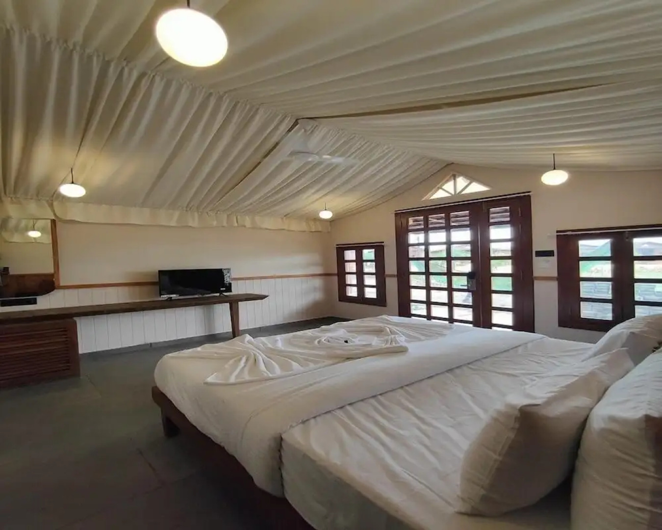 Nirvana Resort and Restaurant