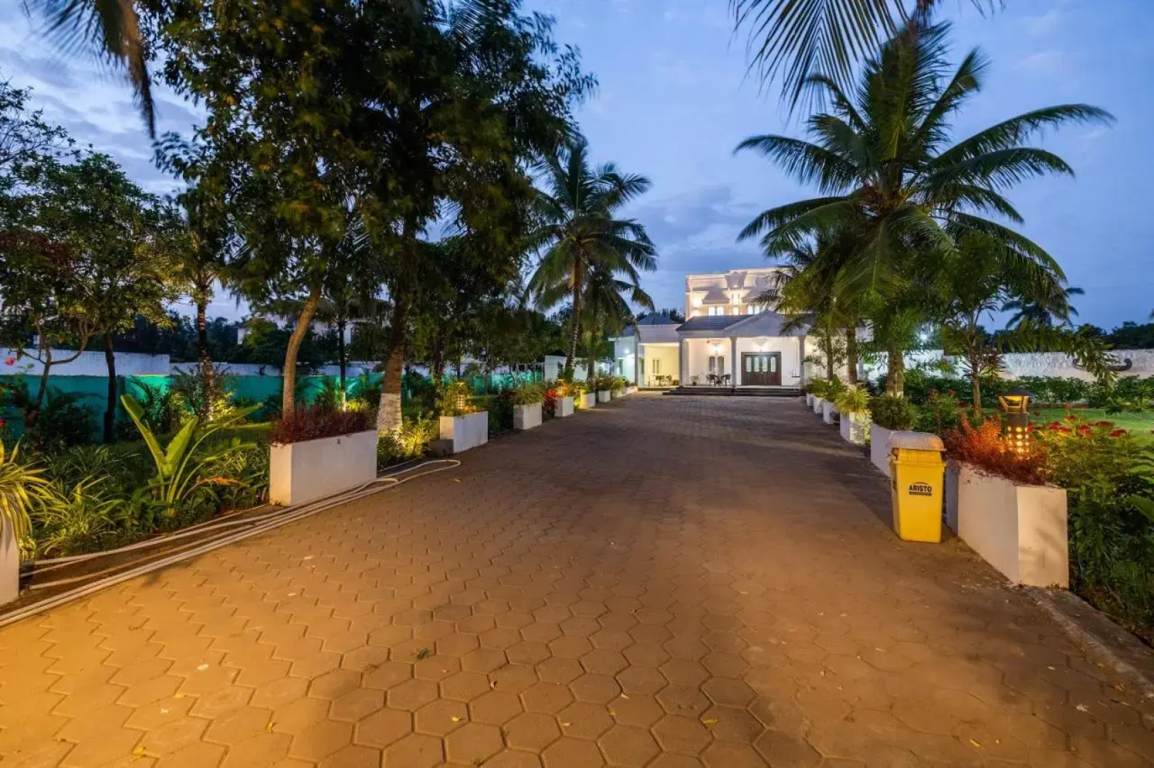 Truliv Villa Cabana