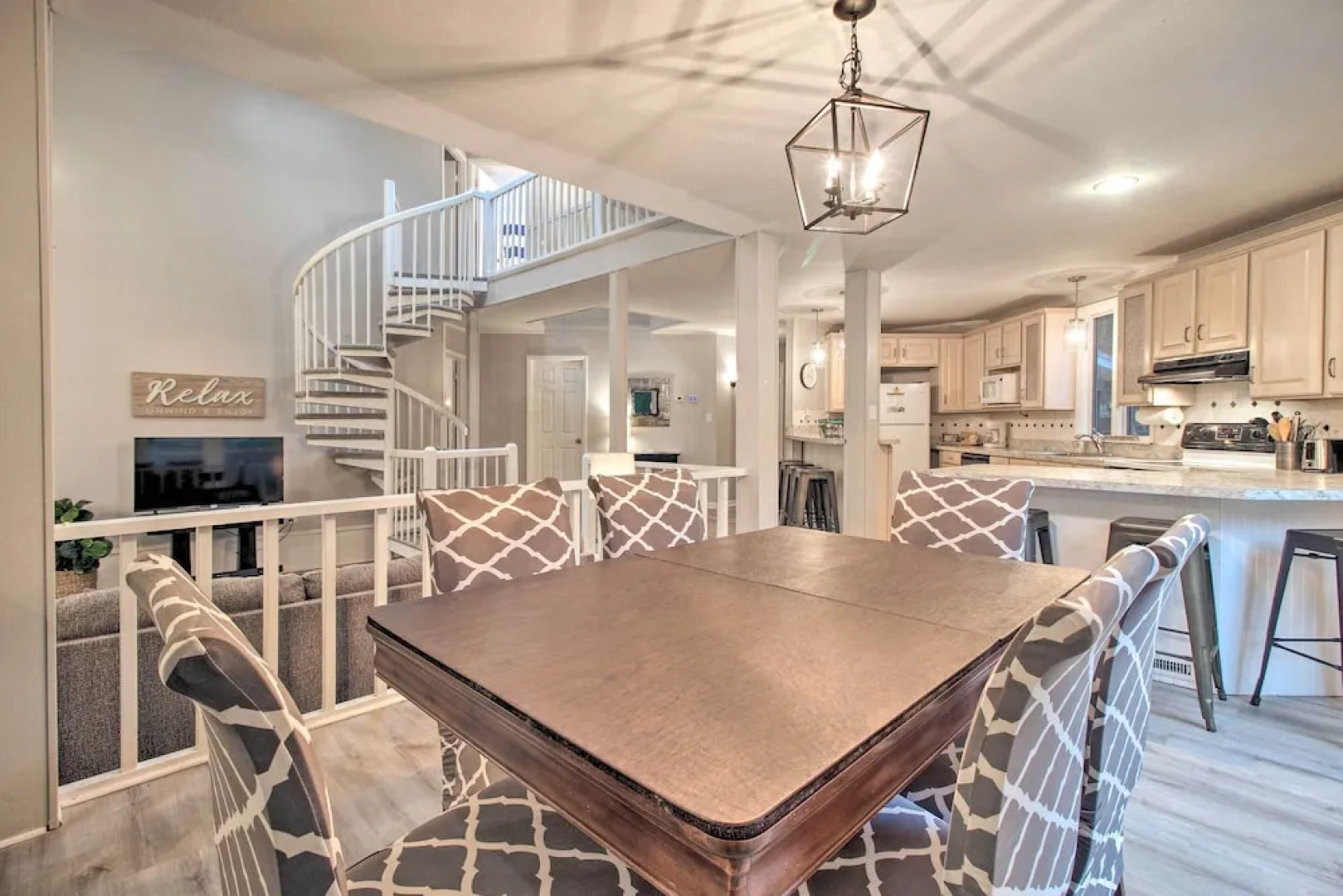 Riverfront Savannah Getaway w/ Pool & Dock!