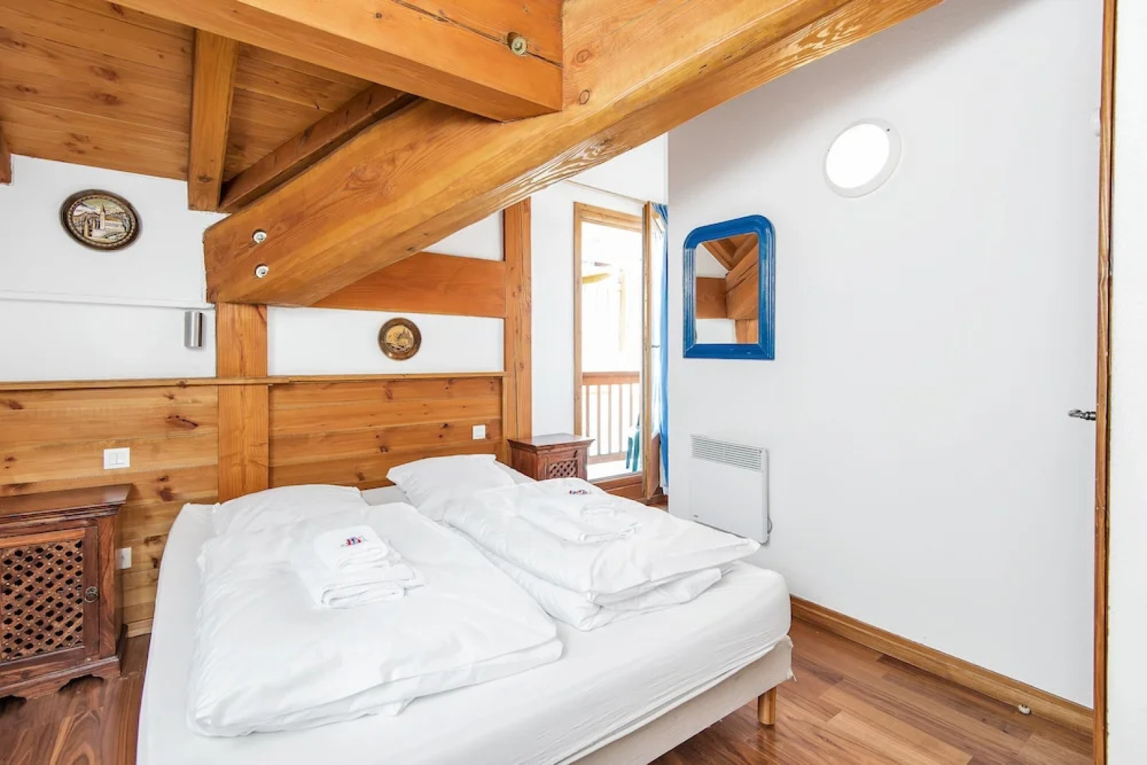 Chalet Oliver by Skinetworks