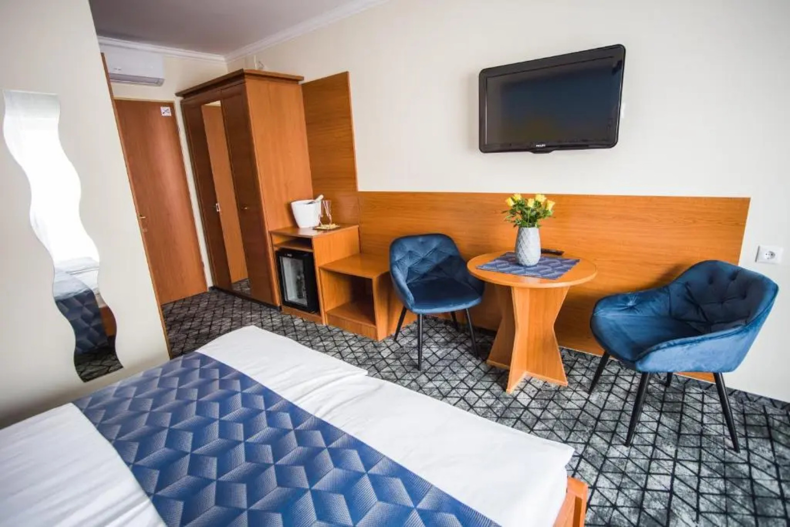 Viktória Hotel