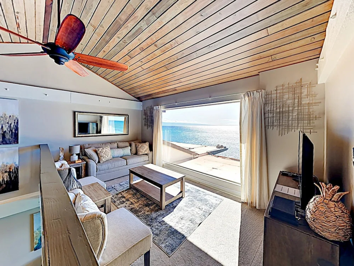 Lower Honoapiilani Condo Unit #404 2 Bedrooms 2 Bathrooms Condo