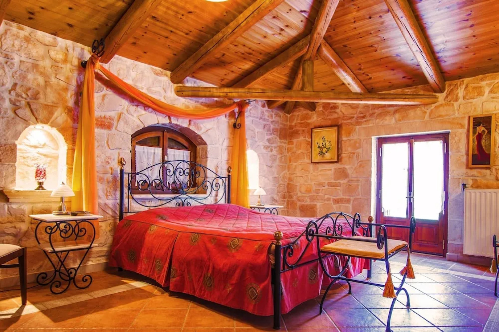 The Vivian - Luxury Stone Villa