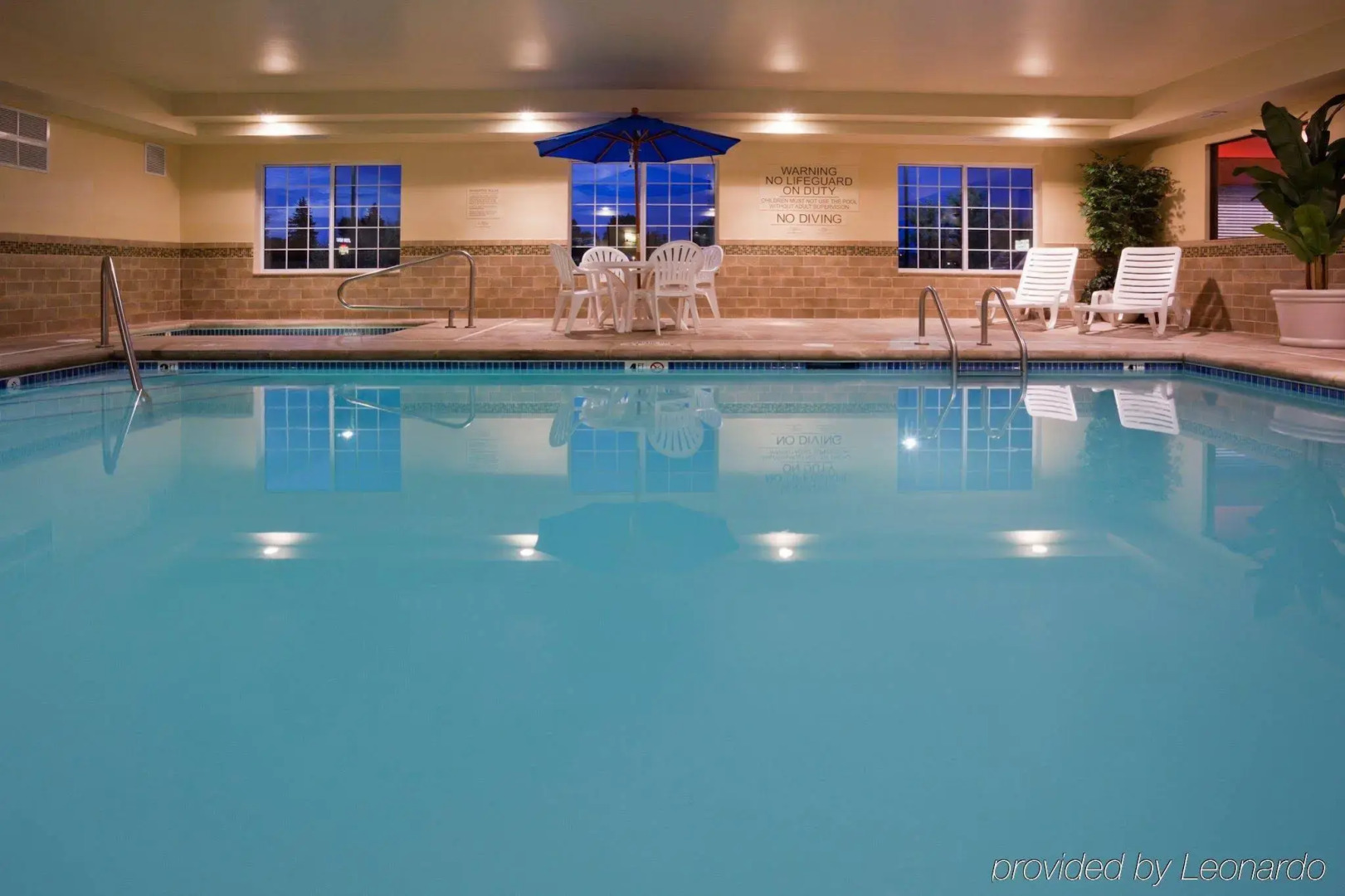 Country Inn & Suites by Radisson, Minot, ND