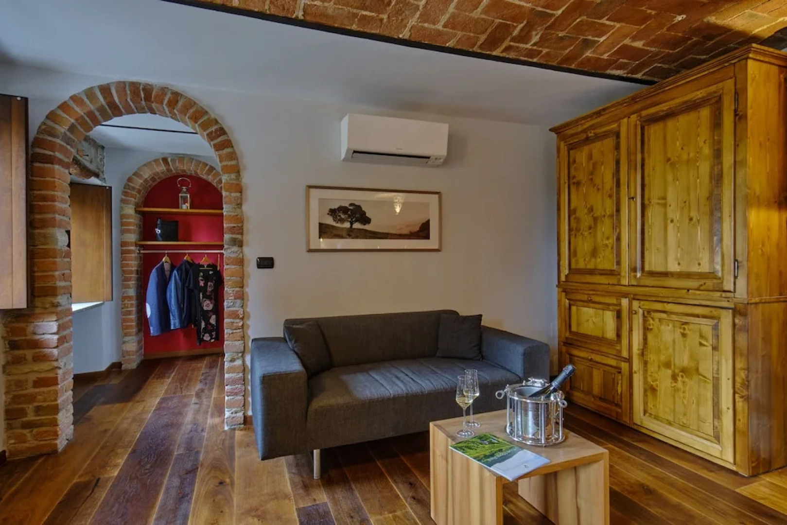 Giarvino Guest House