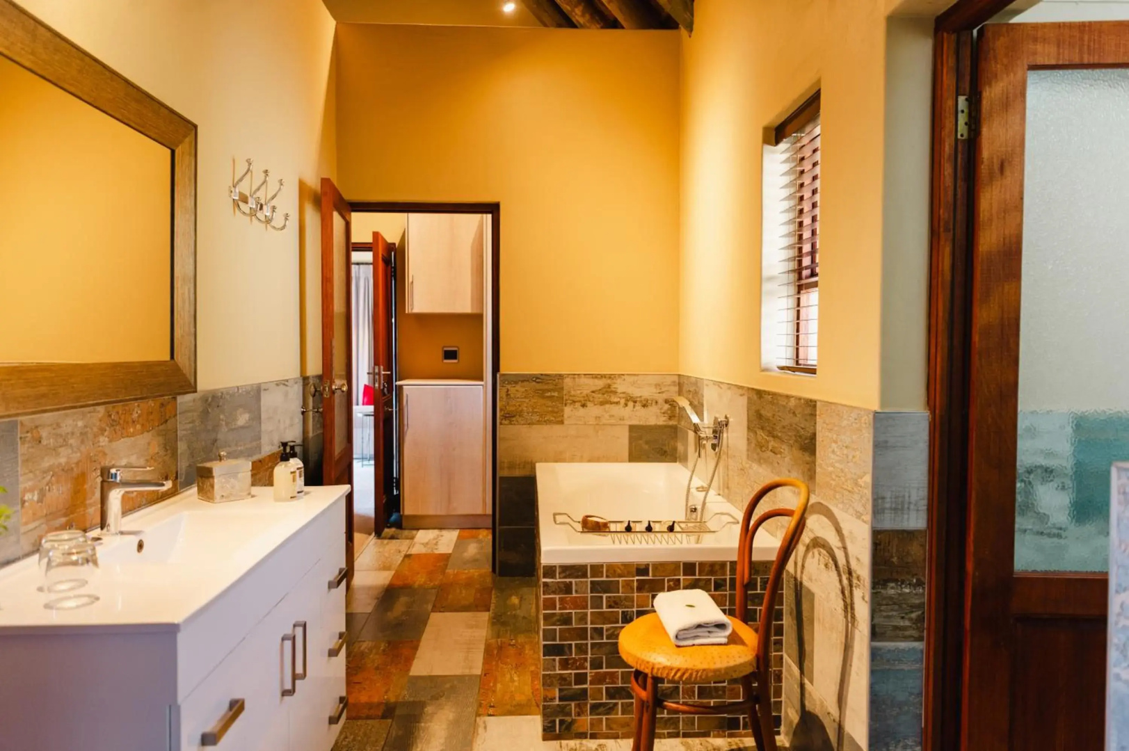 Hitgeheim Country Lodge & Eco Reserve