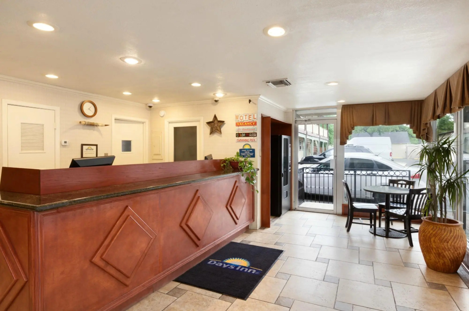 Days Inn by Wyndham Austin/University/Downtown