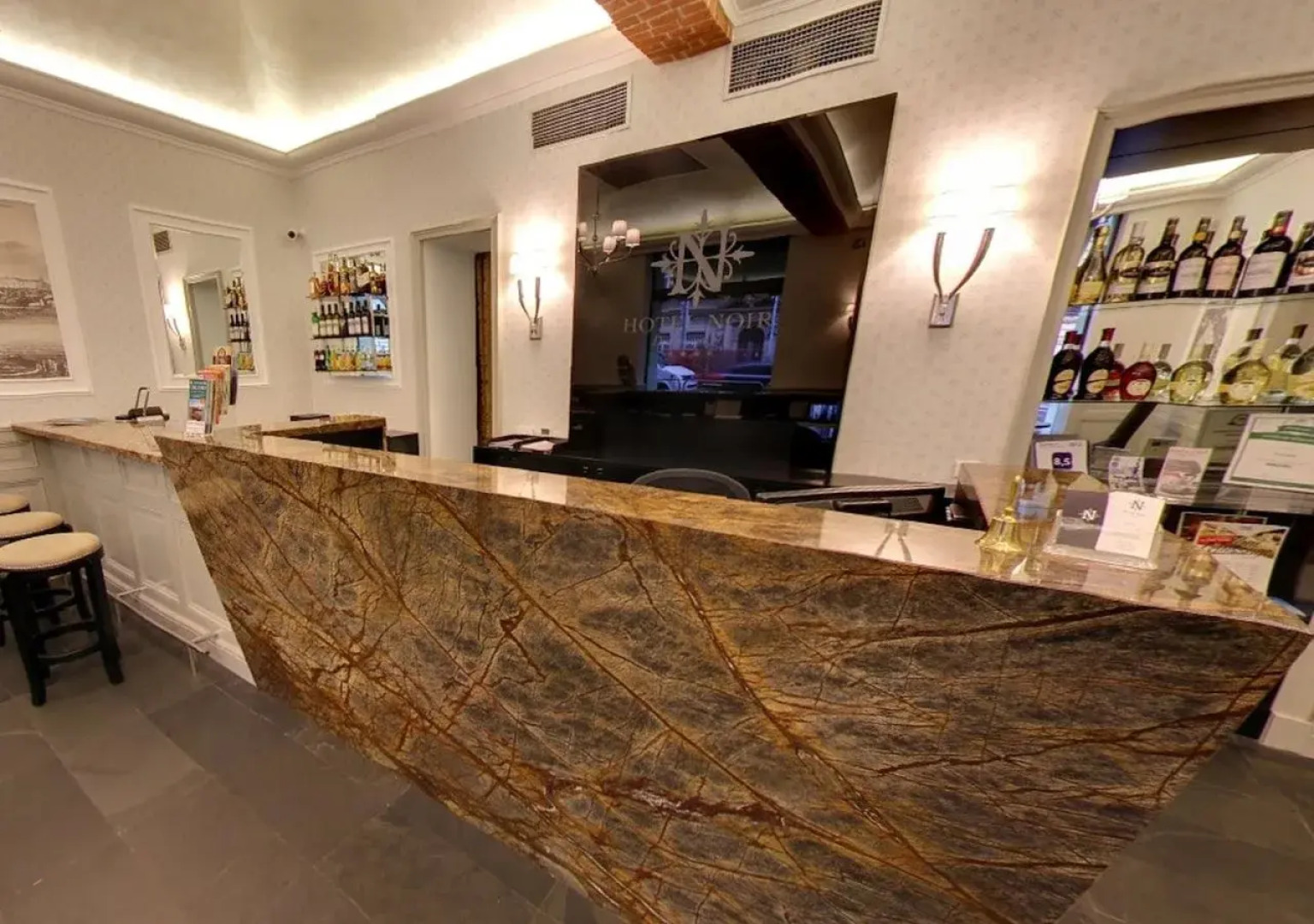 Отель Noir