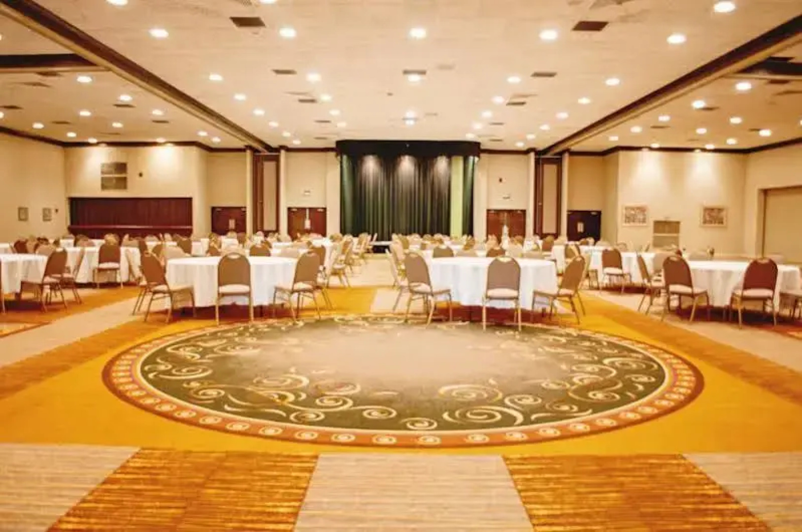 Fern Valley Hotel and Conference Center