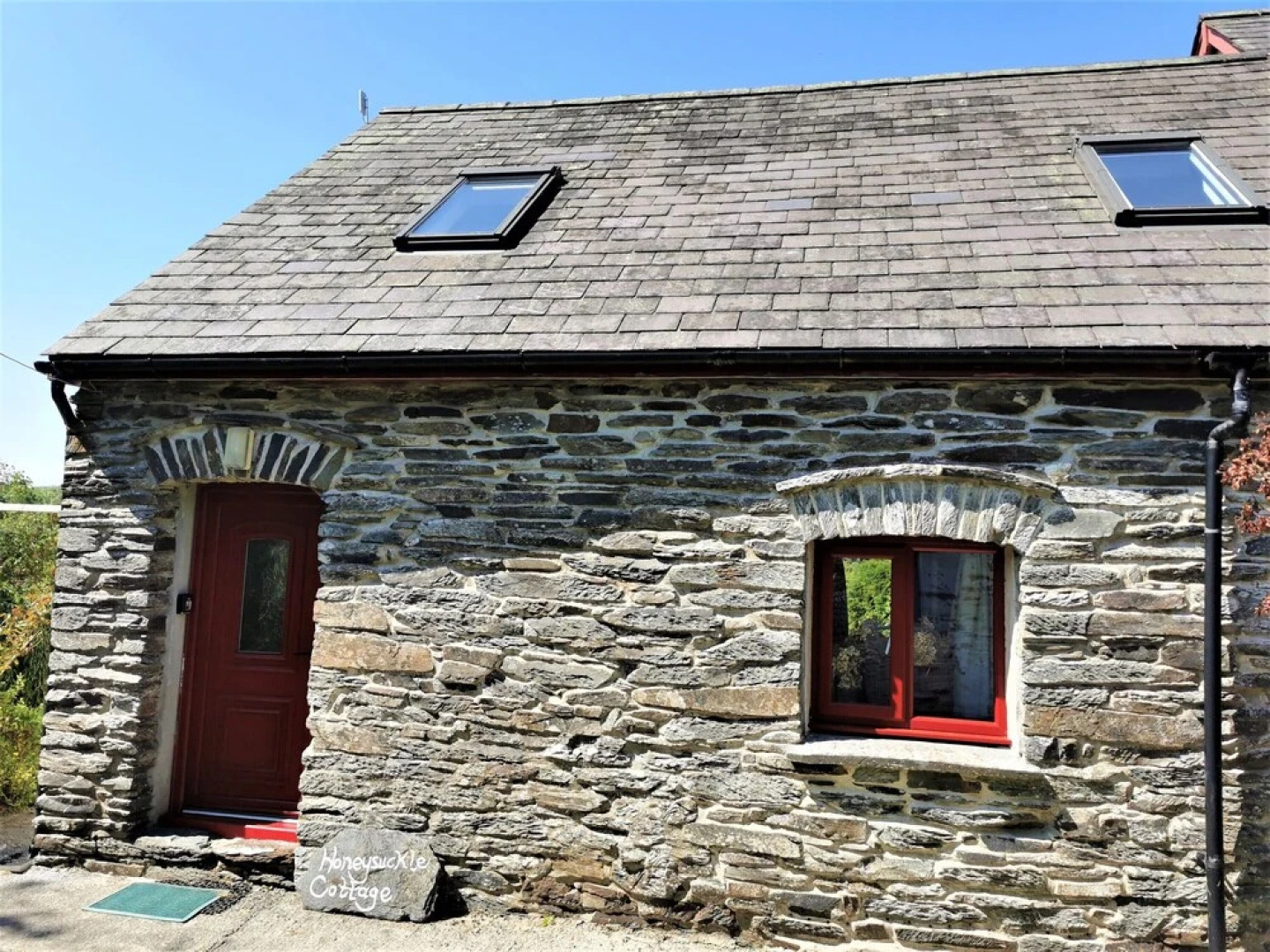 Honeysuckle - 2 Bedroom - Llanfyrnach
