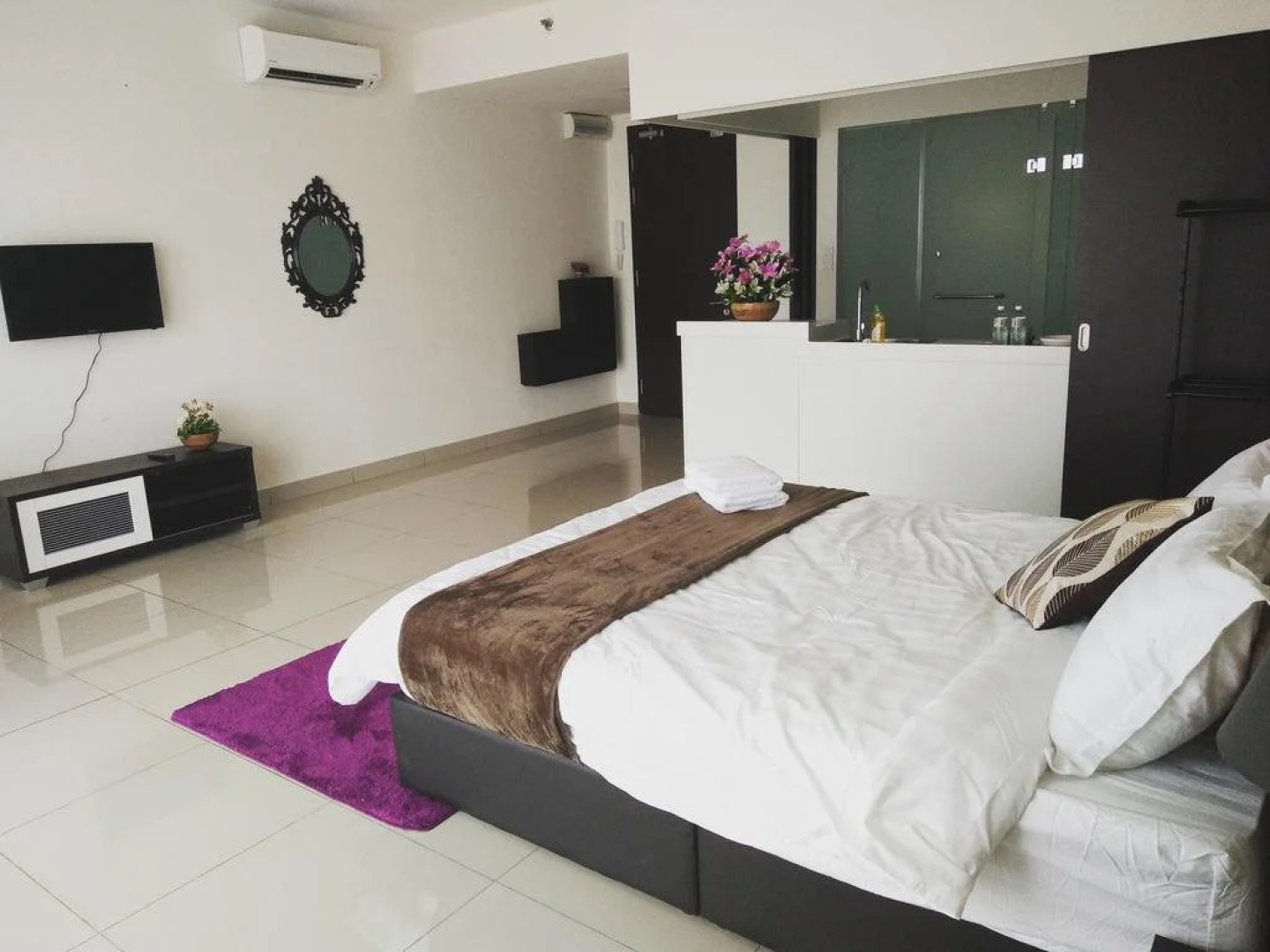 Euzmo Residences at Trefoil